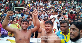 কক্সবাজারে ডিসির বলী খেলায় দিদারের মুকুট ভাগ