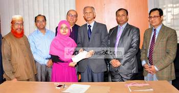 ঢাবি শিক্ষার্থীকে বেগম সুরাইয়া ইমদাদ স্মৃতি বৃত্তি প্রদান