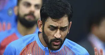 Dhoni pays surprise visit to Jammu and Kashmir cricketers