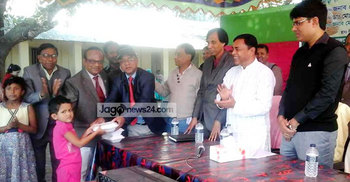 শিশুদের ডিম খাওয়ানোর উৎসব