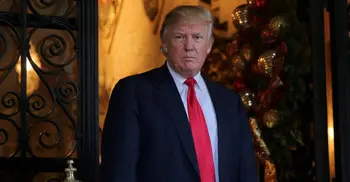 Trump says he`ll dissolve foundation