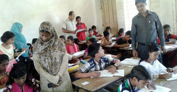 ভাড়া করা শিক্ষার্থী দিয়ে পিইসি পরীক্ষা : বহিষ্কার ৩১