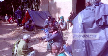 জমি ফেরত ও হামলার বিচার দাবিতে অনড় সাঁওতালরা