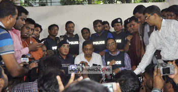 পুলিশ বাহিনী দেশের জন্য সর্বশক্তি প্রয়োগ করছে : স্বরাষ্ট্রমন্ত্রী