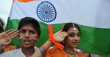 Indian writer held for `insulting` national anthem