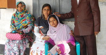 বাবার মরদেহ রেখে পরীক্ষা দেয়া সেই হীরা পাস