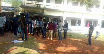 লক্ষ্মীপুর সরকারি কলেজে ছাত্রলীগের তালা