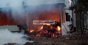 লালমনিরহাটে আজাদ জুট মিলসে আগুন