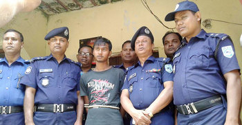 থানা থেকে হাতকড়াসহ পলাতক আসামি গ্রেফতার