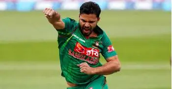 Mashrafe hits early as Fizz takes formidable catch 