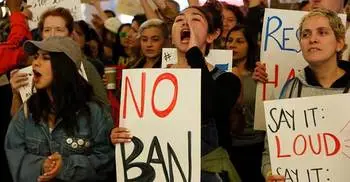 Trump admin appeals Muslim travel ban case to Supreme Court