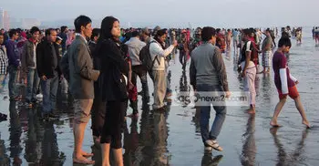 থার্টি ফার্স্ট নাইট নিয়ে মাতোয়ারা কক্সবাজার