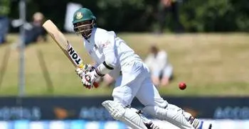 Bangladesh all out for 289 