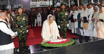 PM pays homage to Bangabandhu on Homecoming Day