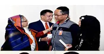 PM gives financial assistance to 7 BNP-Jamaat arson attack victim