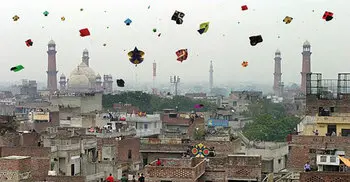 Pakistan bans Basant festival