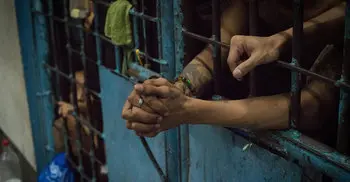 Over 150 prisoners escape in Philippines after gunmen storm jail