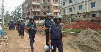 Cops cordon off two houses in Moulvibazar