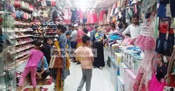 Last moment Eid shopping at peak