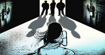 স্কুলছাত্রীকে ধর্ষণের ছবি তুলে চাঁদা দাবি, আটক ২