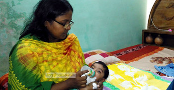 মায়ের কোলে ফিরল সম্প্রীতি