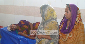 সিগারেট খেতে বলায় সংঘর্ষ, আহত ১২