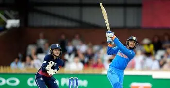 India beat England by 35 runs 