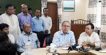 বাঁধ ভেঙে নয়, পাহাড়ি ঢল-অতিবৃষ্টিতে ফসল প্লাবিত হয়েছে