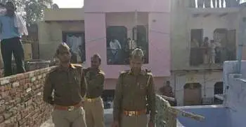 Two blasts near Agra Cantt railway station in India