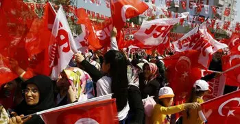 Turkey referendum: Final campaigning ahead of landmark vote