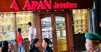 3 owners of Apan Jewellers sued