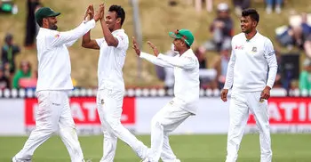 NZ trail by 303 runs at stumps on the third day