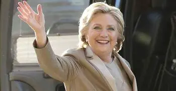 Hillary casts her vote in New York 