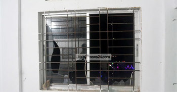 চান্দিনা কলেজে ছাত্রলীগের হামলা-ভাঙচুর