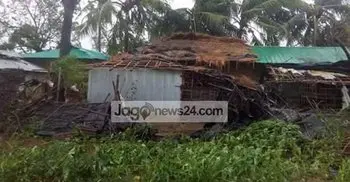 Cyclone ‘Mora’ starts crossing Cox’s Bazar-Ctg coast
