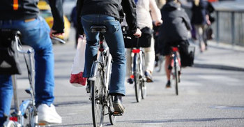 সাইকেল চালালে কমে ক্যান্সারের ঝুঁকি