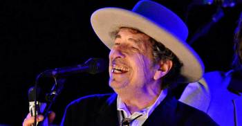 Nobel academy member slams ‘arrogant’ Dylan 