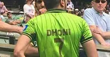 Dhoni`s name on Pakistan cricket team`s jersey in Australia 