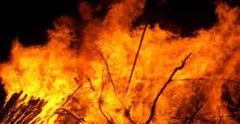 Fire breaks out at Korail slum