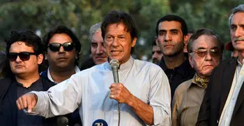 I hope Trump bans Pakistani visas: Imran Khan