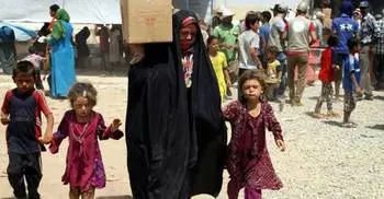 Thousands flee Mosul amid anti-ISIL offensive