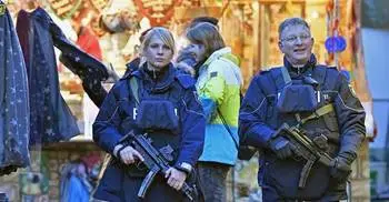 German police step up manhunt after Berlin truck attack