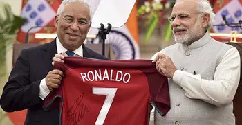 Portuguese PM gifts Ronaldo jersey to Narendra Modi