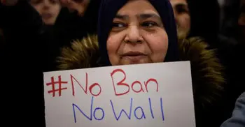 US judge extends order blocking Trump’s ‘Muslim travel ban’