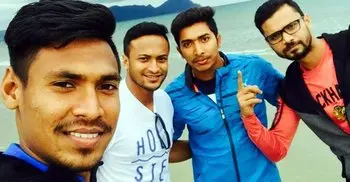 Fizz says Mashrafee, Shakib his hero  