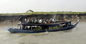 22,000 Rohingya ‘flee Myanmar to Bangladesh’ in a week