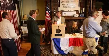 New Hampshire hamlet casts first US votes