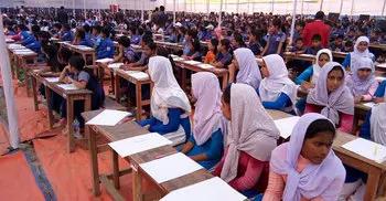 Largest practical lesson in Kishoreganj to break Guinness record