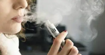 Drink green tea to quit smoking