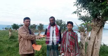 প্রকৃতির টানে হাওরের প্রেমে